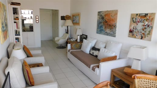 Edificio Vanguardia: Exclusivo Apartamento 1206, Block IV - Vistas panorámicas y confort moderno.