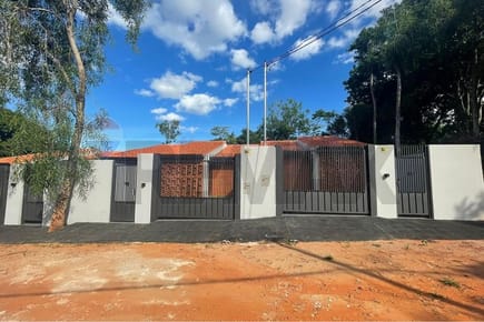 Casa a estrenar en Venta - Luque