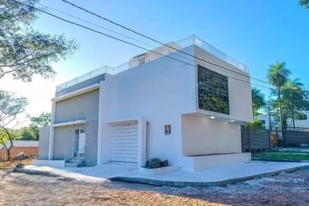 VENDO HERMOSA CASA EN ALTOS DEL GOLF