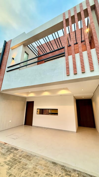 ALQUILO CASA PAREADA A ESTRENAR EN LUQUE ZONA PLAZA MADERO