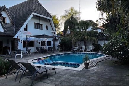 ALQUILO LUJOSA CASA EN VILLA AURELIA ASUNCIÓN