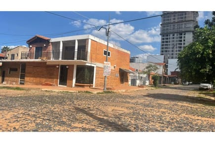VENDO CASA EN BARRIO SAN MBURUCUYA