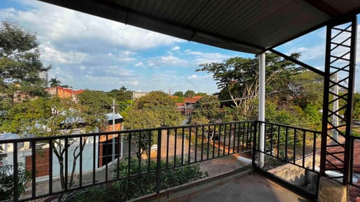Casa en Mburucuya a 100m del Centro Paraguayo Japones y del Super Seis 