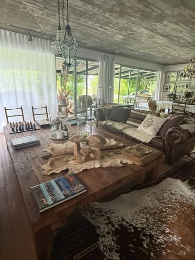 Venta de casa en Lomas de la Tahona. 4 dormitorios y piscina