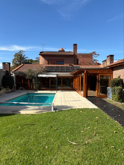 Nueva en el mercado. Gran casa 6 dormitorios