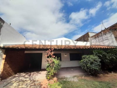 VENDO CASA EN SAJONIA, ZONA LA CRUCECITA