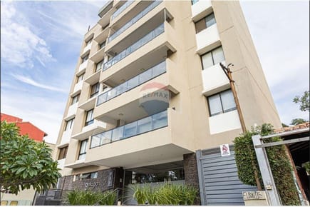 VENDO DEPARTAMENTO EN LAS MERCEDES 3 HABITACIONES