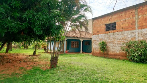 VENTA DE CASA CON AMPLIO TERRENO (853m2) Y TINGLADO, KM 18, RUTA 2, CAPIATA