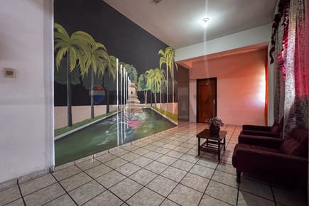 VENDO HOTEL EN CIUDAD DEL ESTE ZONA TERMINAL