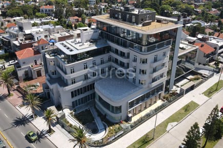 Alquiler de Oficina a estrenar en Carrasco - Bilú Smart Office