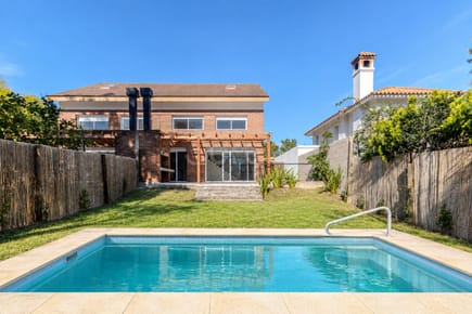 Alquiler casa de 3 dormitorios con piscina en San Nicolás, Montevideo