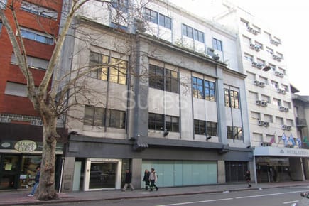 Alquiler de Oficina en Centro, Montevideo - Edifico Corporativo