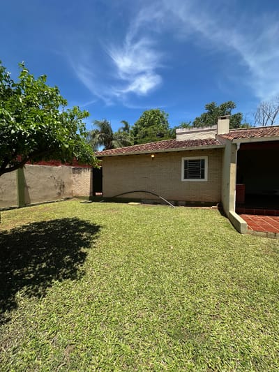 FDO ZONA NORTE, EN VENTA, CASA DE 3 HABITACIONES, TODA EN PLANTA BAJA 
