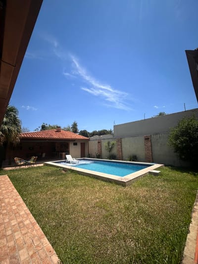 VENDO HERMOSA y AMPLIA CASA  EN LAMBARE