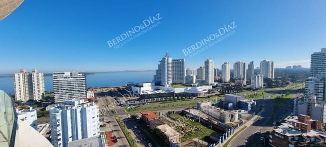 Apartamento en venta de 2 dormitorios Artower Punta del Este