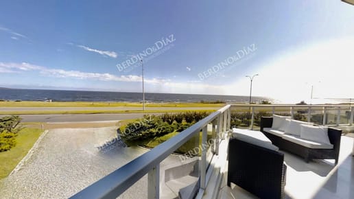 Apartamento frente al Mar con Vista a la Mansa en Punta del Este
