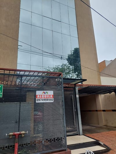 Oficina en alquiler ubicado en Villa Morra