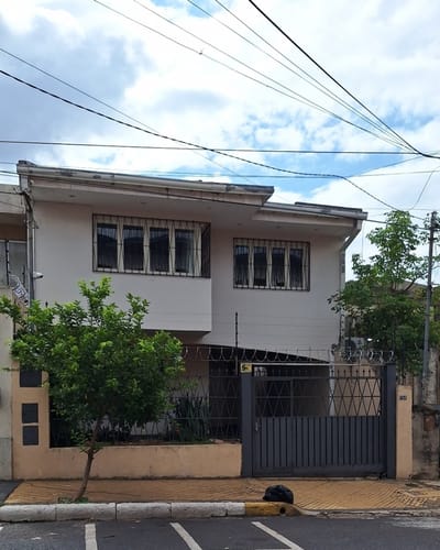 Casa en venta c/ cochera en San Roque
