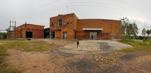 vendo  Fabrica La Pradera???? Sobre Ruta 9 (transchaco)  Con Aprox. 10 Has. 