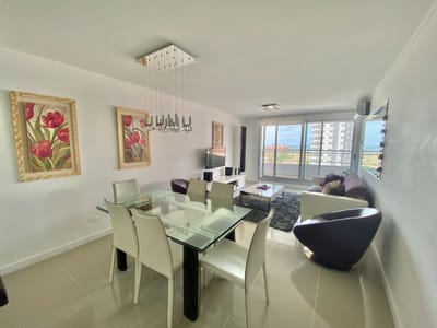 ALQUILER TEMPORARIO APARTAMENTO DE 2 DORMITORIOS EN FOREST TOWER II