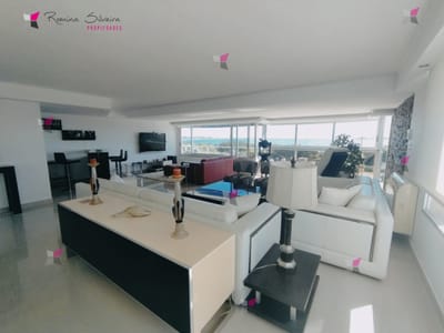 VENTA DE APARTAMENTO DE 3 DORMITORIOS Y DEPENDENCIA EN EDIFICIO TEQUENDAMA II PUNTA DEL ESTE