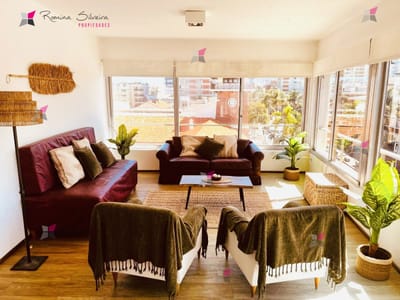 Venta y Alquiler temporario de apartamento de dos dormitorios en el corazón de la Península de Punta del Este