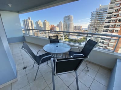 ALQUILER TEMPORARIO APARTAMENTO DE 2 DORMITORIOS EDIFICIO FOREST TOWER II
