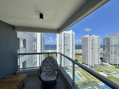 VENTA APARTAMENTO 2 DORMITORIOS + DEPENDENCIA EDIFICIO LOOK BRAVA