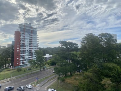 ALQUILER TEMPORAL  APARTAMENTO DE 1 DORMITORIO Y MEDIO- STRADVARIUS PUNTA DEL ESTE