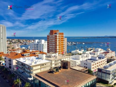 Venta Peninsula Esquinero en torre de categoria  3 dormitotios vista al puerto