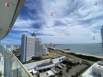 ALQUILER TEMPORARIO  APARTAMENTO DE 2 DORMITORIOS EN SEASONS TOWER PUNTA DEL ESTE