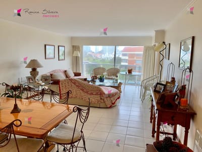 Apartamento en Brava, 3 dormitorios *