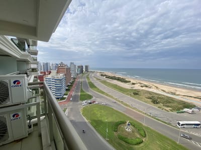 VENTA APARTAMENTO 3 DORMITORIOS Y DEPENDENCIA - IMPERIALE I