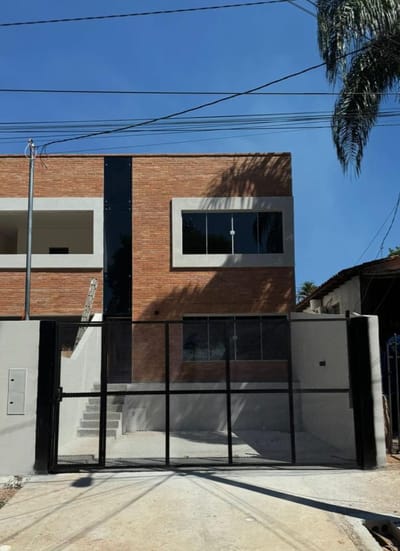 VENDO DUPLEX EN LAMBARE 