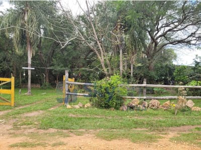 VENDO CASA QUINTA EN PEDROZO YPACARAI