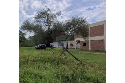 VENDO TERRENO EN LUQUE ZONA YKUA KARANDAY
