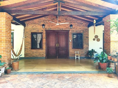 EN VENTA AMPLIA CASA EN BARRIO MOLINO LUQUE