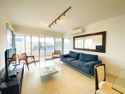 Apartamento en venta Playa Mansa 3 dormitorios