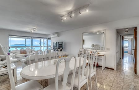 APARTAMENTO EN VENTA FRENTE AL MAR MANSA PISO ALTO