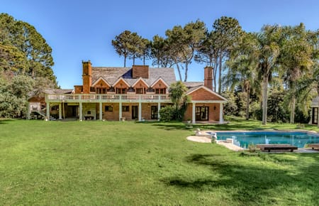 CASA VENTA 4 DORMITORIOS BEVERLY HILLS