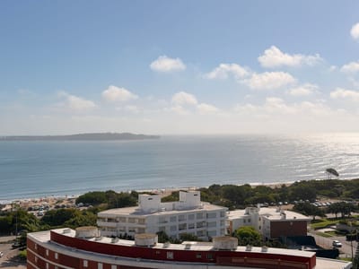 Apartamento en venta, 3 dormitorios y dependencia