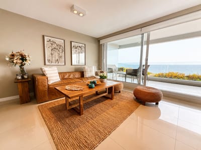 Venta apartamento 2 suites+dependencia Playa Mansa