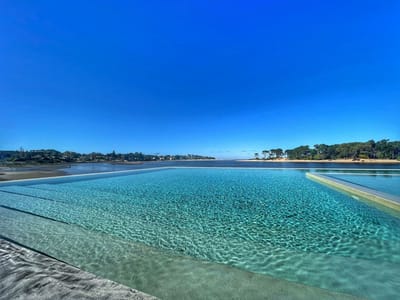 Venta de apartamento en La Barra frente al mar