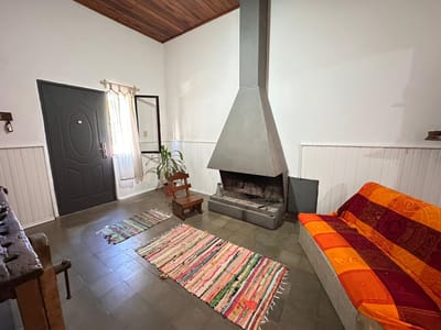 CASA EN VENTA + LOCAL COMERCIAL CON RENTA