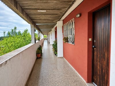 Casa duplex de 2 dormitorios en barrio INVE