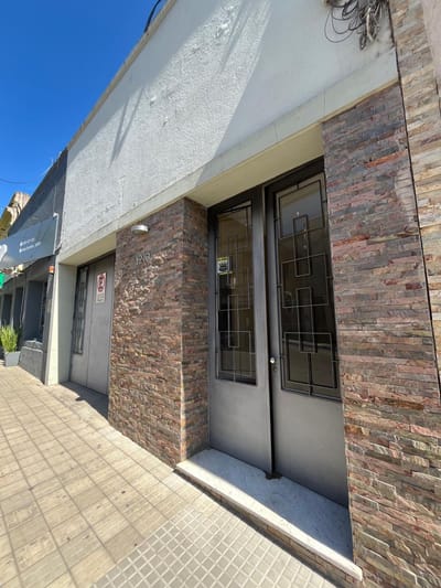 VENTA MUY BUENA CASA PLENO CENTRO PAYSANDU