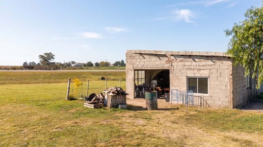 Terreno 622m² en Venta con mejoras Ruta 1 Valdense