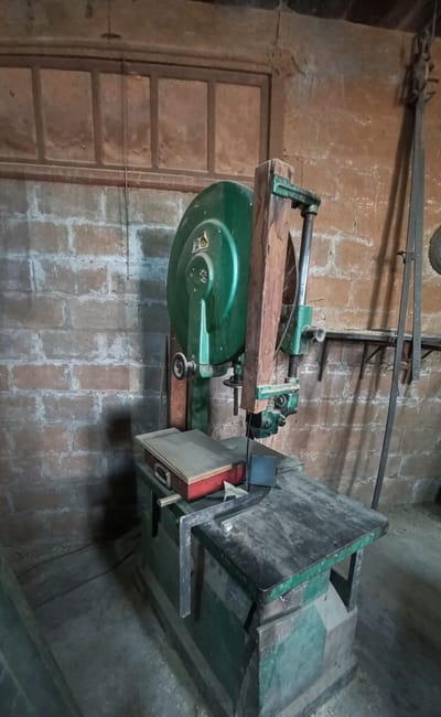 SE ALQUILA TALLER DE CARPINTERIA CON HERRAMIENTAS