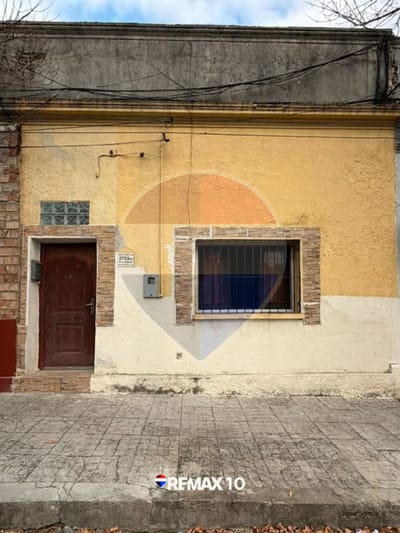 SE VENDE CASA A 3 CUADRAS DE PLAZA ASAMBLEA