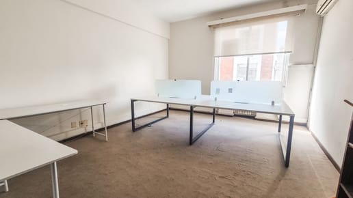 Alquiler Oficina Ciudad Vieja - 3 privadas